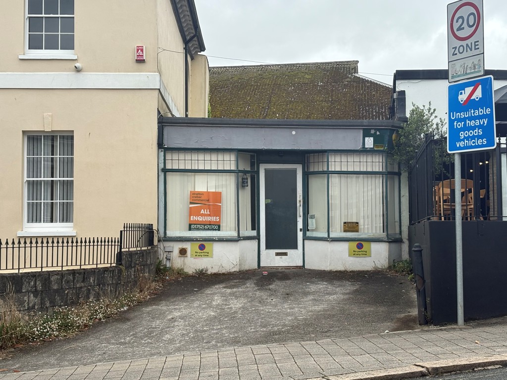 Former Constituency Office , Parade, Liskeard , Cornwall, PL14 - Stratton Creber Commercial | Commercial property agents Plymouth, Exeter Truro