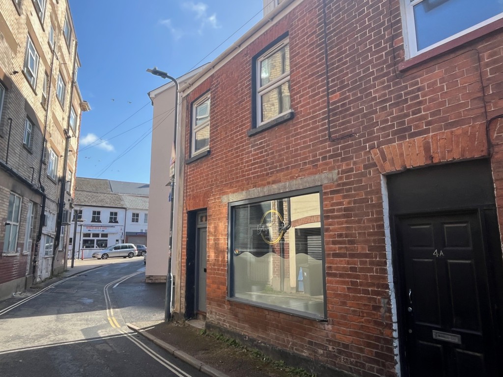 8 Queen Street, Exmouth, Devon, EX8 1NU - Stratton Creber Commercial | Commercial property agents Plymouth, Exeter Truro